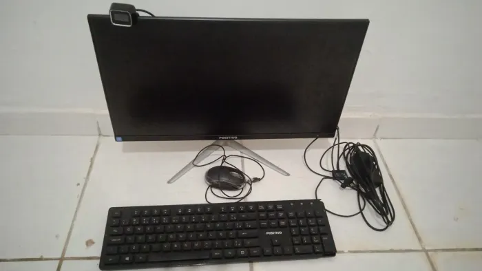 Vendo computador completo pode liga para o número *30