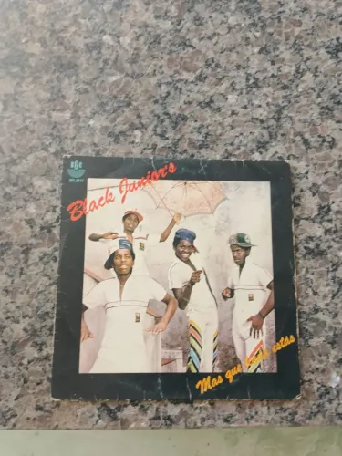 Compacto vinil Black Juniors Mas que Linda Estás SÓ 50 