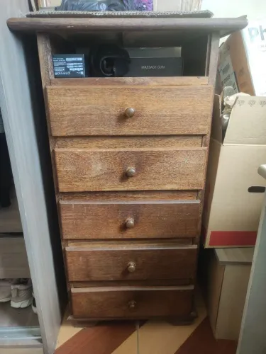 Cômoda gaveteiro usado em bom estado.