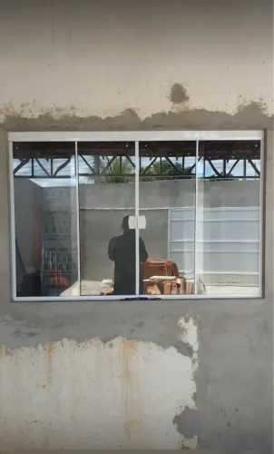 PORTAS E JANELAS DE VIDRO