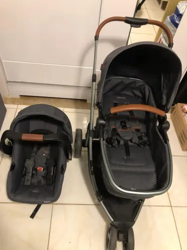 Carrinho de bebê infantil