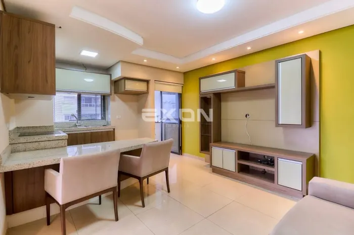 Apartamento no Centro à venda, 1 suíte e 1 vaga de garagem.