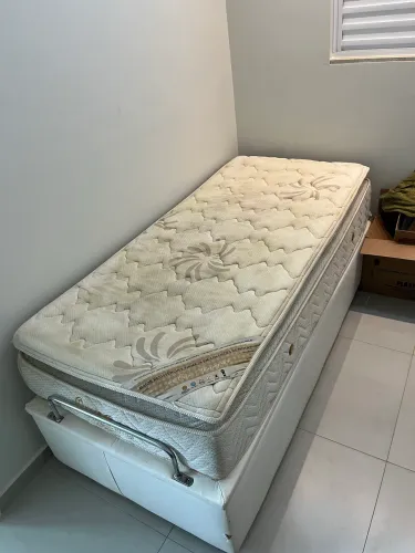 Cama Box Solteiro Baú com Colchão de Molas - Excelente Estado