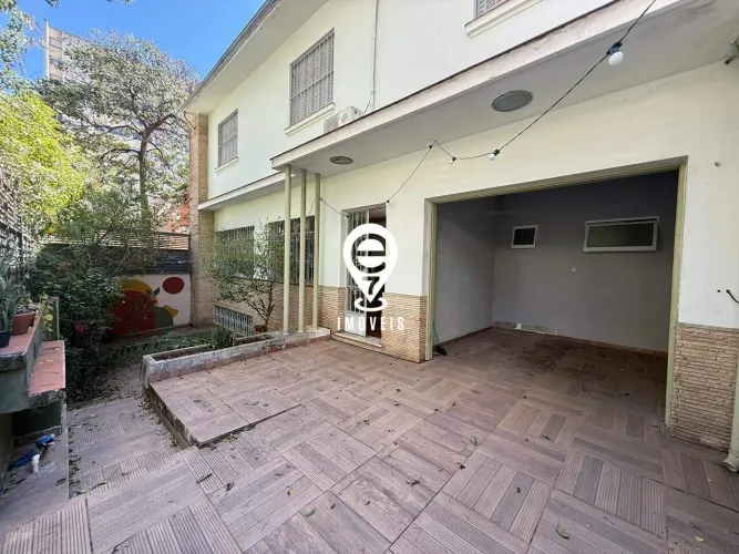 Sobrado para locação com 3 Quartos, 5 Banheiros e 2 Vagas na Vila Mariana - São Paulo/SP