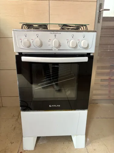 Vende-se fogão semi novo