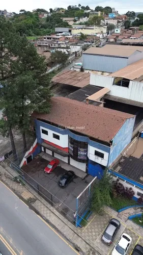 Excelente Imóvel Comercial com Galpão Multiuso e Estrutura Completa | Beira Rio