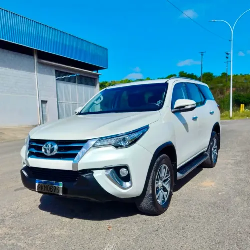 Toyota Hilux SW4 SRX 4X4 2.8 TDI 16V Dies. Aut. 2017