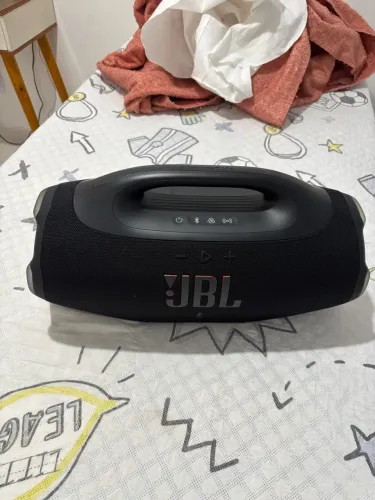 VENDE SE CAIXA DE SOM JBL COM NOTA FISCAL