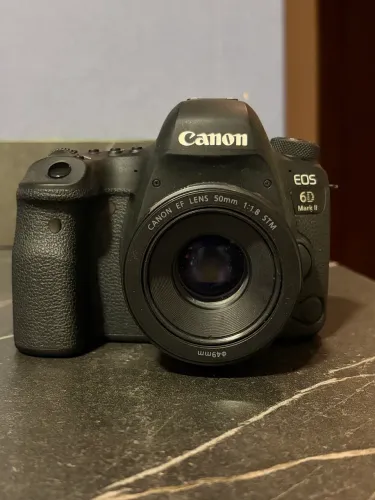 Canon 6D Mark 2 + 2 Lentes: 50mm 1:18 e 85mm 1:18