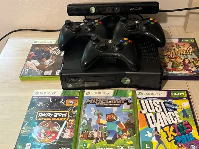 XBOX 360 + KINECT, 3 CONTROLES e alguns jogos