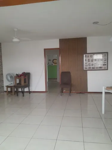Alugo excelente apto tipo cobertura na área mais nobre de jardim América