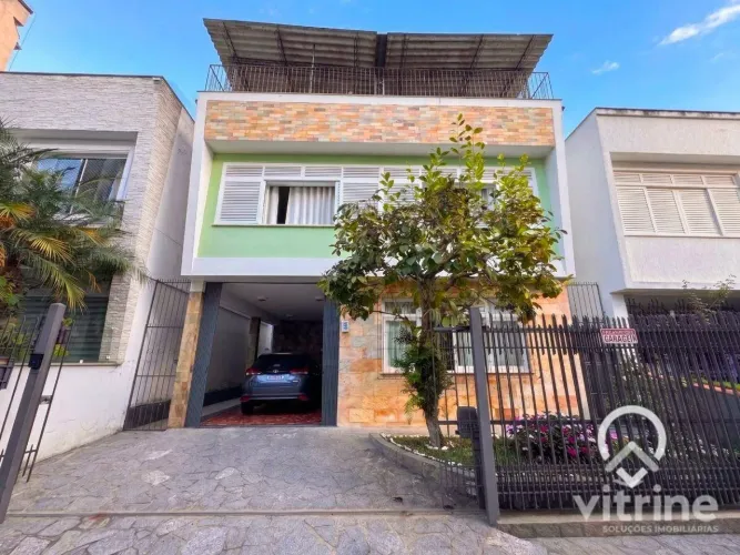 Casa com 5 quartos à venda, 296 m² - Centro - Nova Friburgo/RJ
