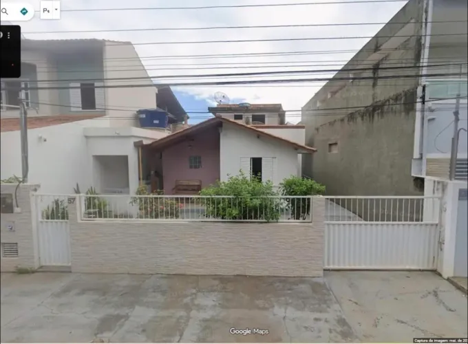 OPORTUNIDADE IMPERDÍVEL - CASA