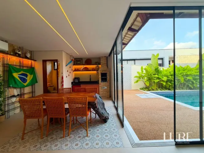 CASA COM ARQUITETURA DIFERENCIADA com 04 quartos em Cajupiranga - Parnamirim - RN