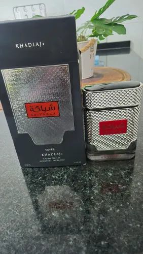 Perfume arabe Shiyaaka silver de Khadlaj inpirado no Amouage Reflection Man.