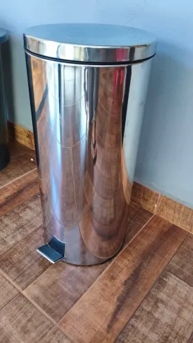 Lixeira inox grande 50 litros 