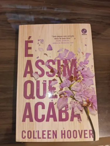 Livro É Assim que Acaba - Collen Hoover