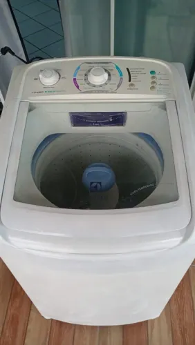 Máquina de lavar roupas Electrolux 8kg