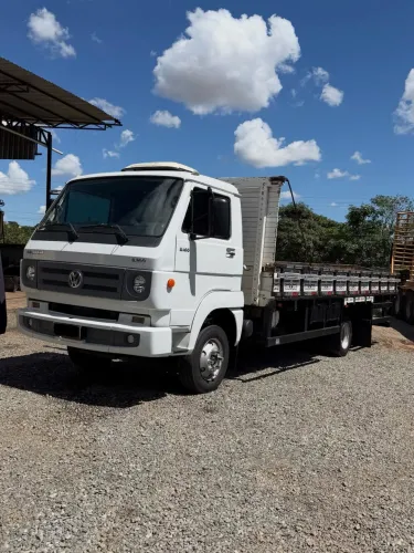 VOLKSWAGEN 8.160 CARROCERIA 2016