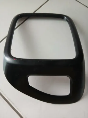 Moldura lanterna lado passageiro Jeep Renegade