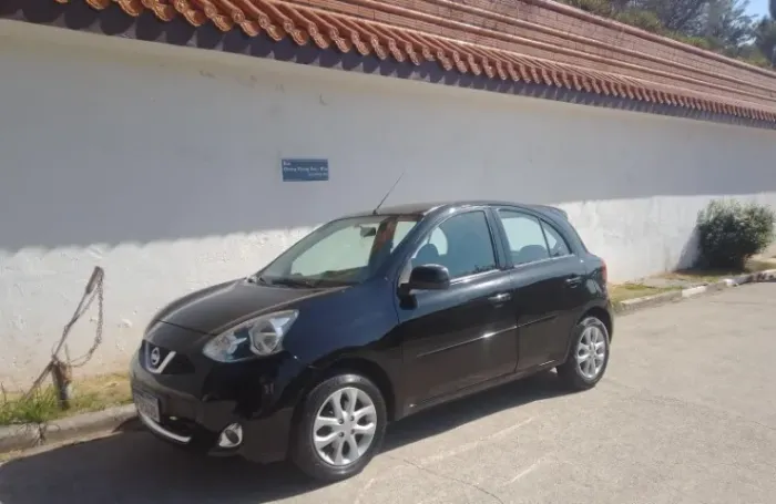 Nissan March SV 1.0 12V Flex 5P 2015