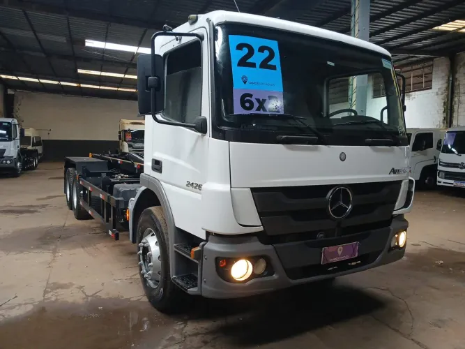 Mercedes-Benz Atego 2426/36 6X2 E5 2021/2022 Vamos Seminovos Goiania