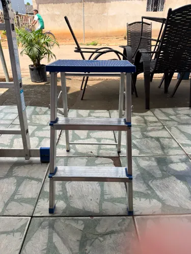 BANQUETAS DE ALUMÍNIO