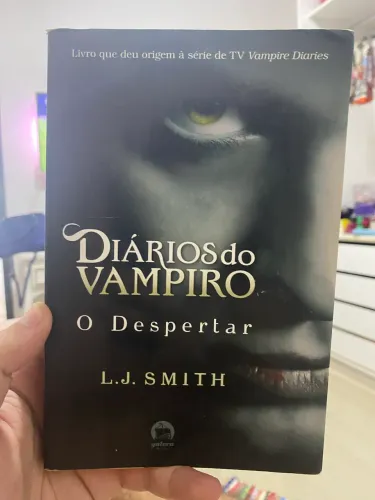 Livro Diários do Vampiro: O Despertar (Vol. 1) - L.J. Smith
