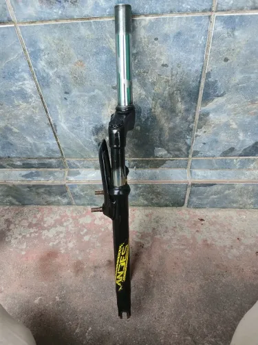 Amortecedor aro 26 usado mas muito conservado