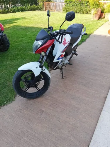 CB 300