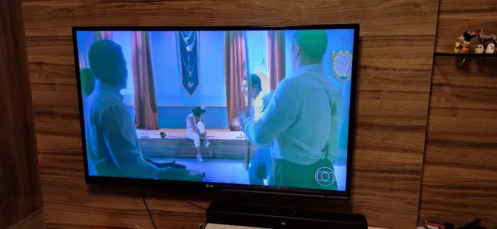 tb lg 47" com restrições.