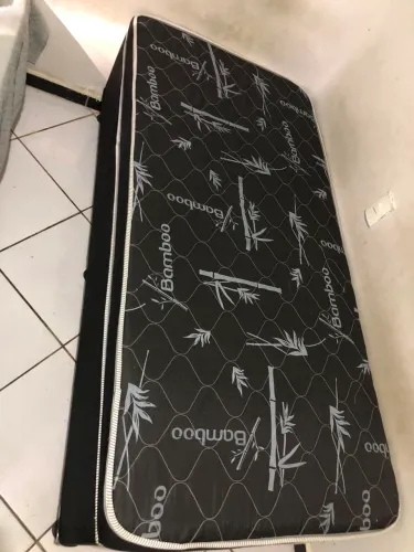 Cama de solteiro
