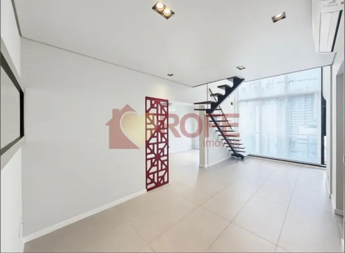 Apartamento de 115m2, com 2 Suites+ sala de TV , + sala de estar/jantar, 2 Vagas ,1 quadra