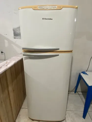 GELADEIRA ELECTROLUX DUPLEX PREMIUM FROST FREE! Frete incluso