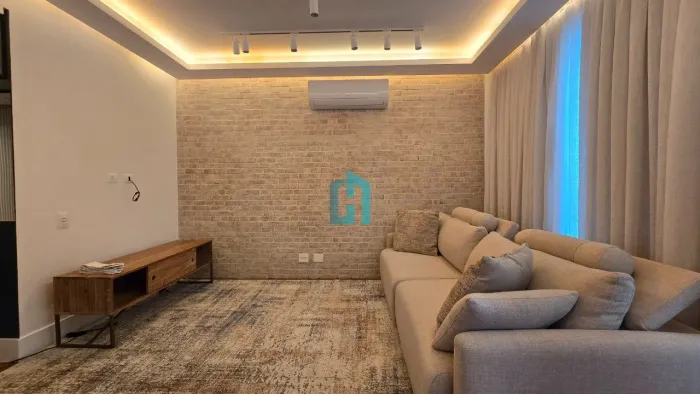 Apartamento disponivel em Moema com 2 quartos e 2 vagas de garagem para aluguel.