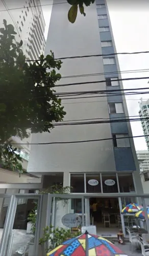 Excelente localização, 30m da praia.