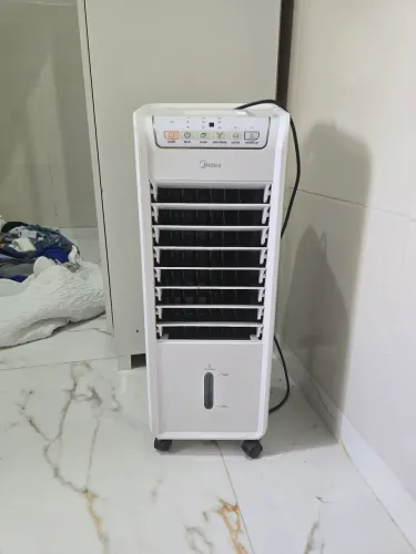 Climatizador midea. Com avaria