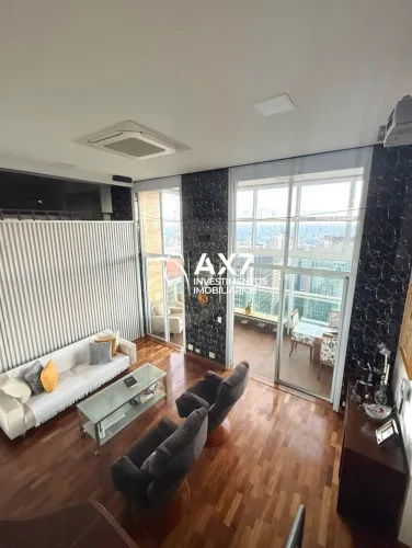 90m² com pé-direito duplo e vista incrível