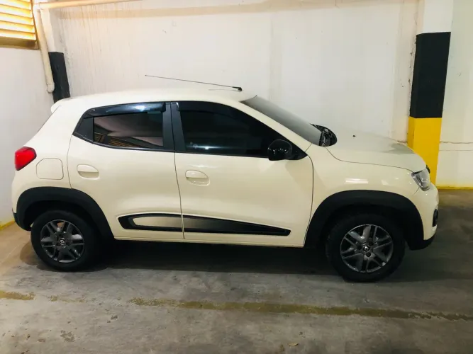 Renault Kwid Intense 1.0 Flex 12V 5P Mec. 2021