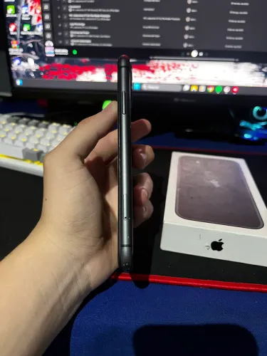 iPhone 11