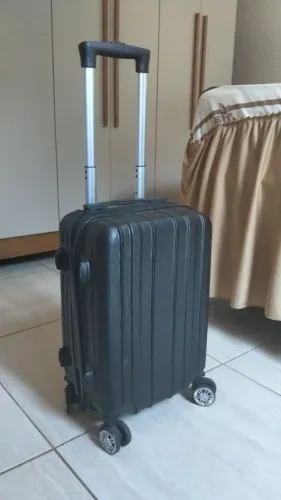 Vendo mala de viagem 10 kg