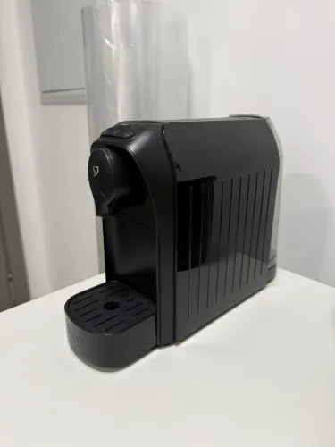 3 Corações TRES Cafeteira Espresso e Multibebida Passione Preta - 220V