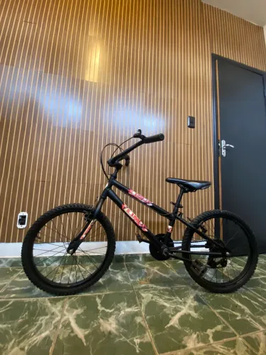 Bicicleta aro 20 c/ marcha - Revisada