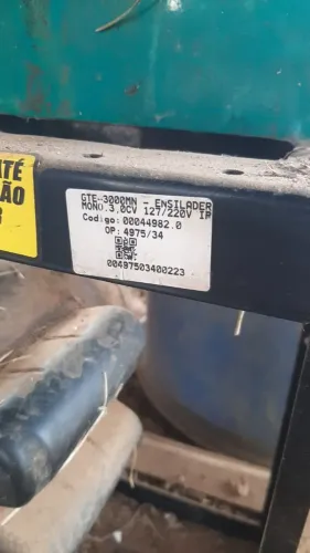 Vendo ensiladeira