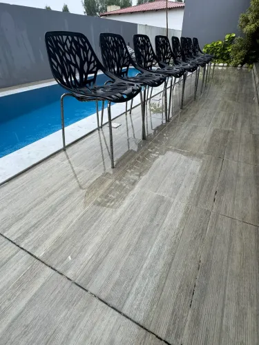 8 cadeiras preta com inox
