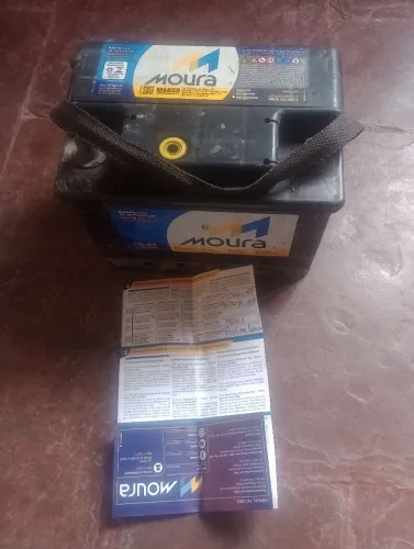 Bateria automotiva Moura 60 Amperes Usada na garantia.