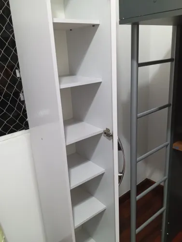 Vendo armário multiuso em excelente estado para retirar