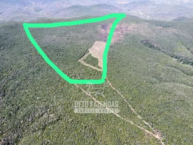Imóvel para venda possui 17000000 metros quadrados em Centro - Divisa Alegre - MG