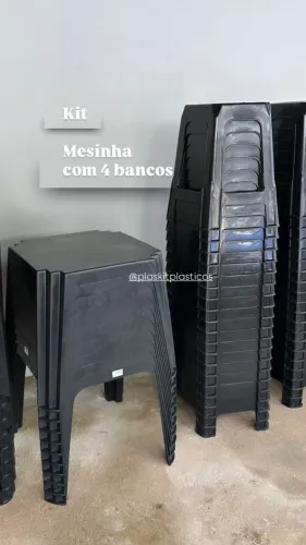 Mesinha + 4 bancos