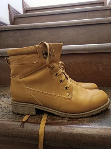 Bota Feminina Mooncity Cano Curto Coturno Com Cadarço 72018